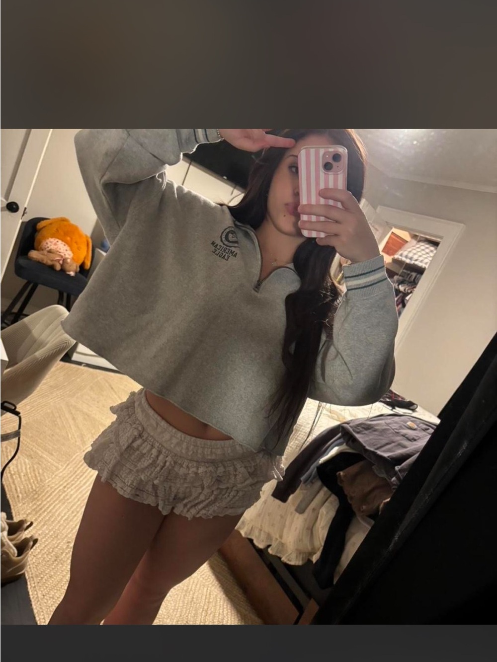 American Eagle Outfitters Light Gray Cropped Quarter-Zip Sweatshirt - Picture 2 of 3